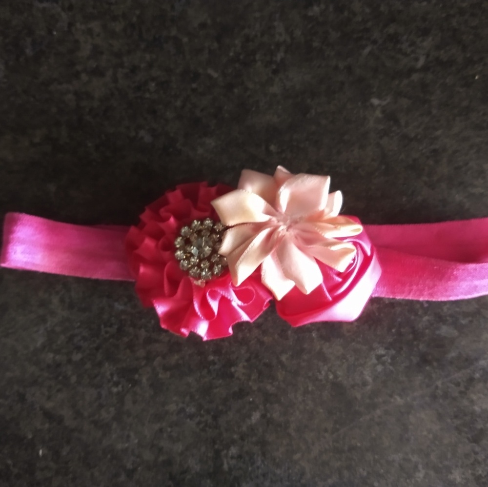 Boutique Gorgeous baby girl pink headband